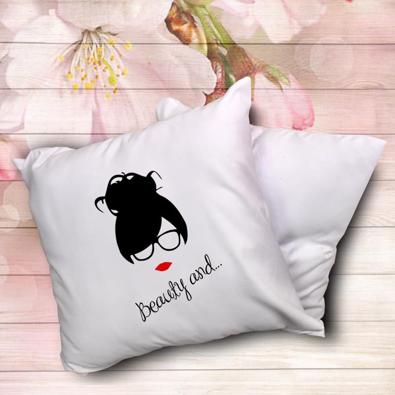 Възглавница Mrs. Right 2 | shop.qrmedia.bg